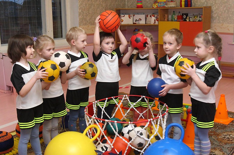 спортивный праздник в средней группе, спортивный праздник в детском саду