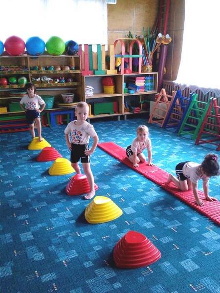спортивный праздник в детском саду,белая Олимпиада, старший дошкольный возраст